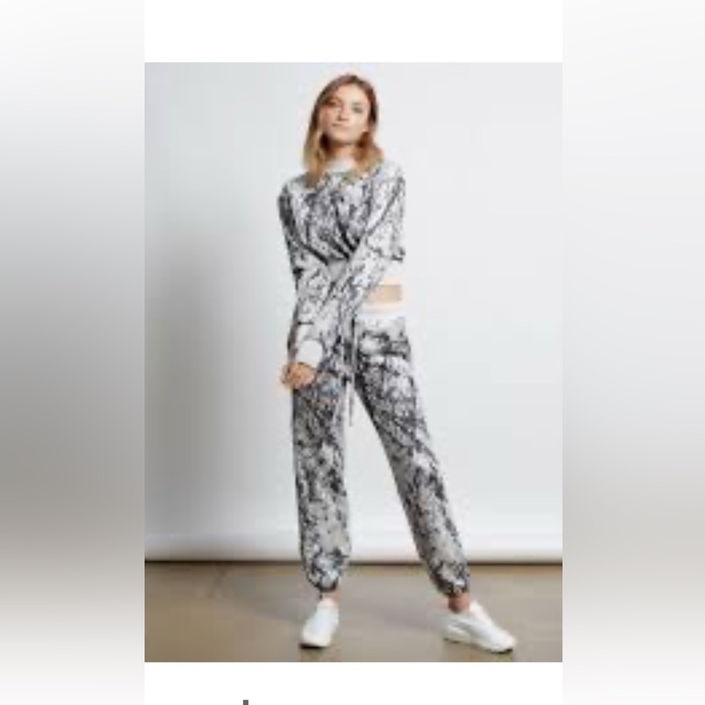 Twenty Monochrome Abstract Jogger Set